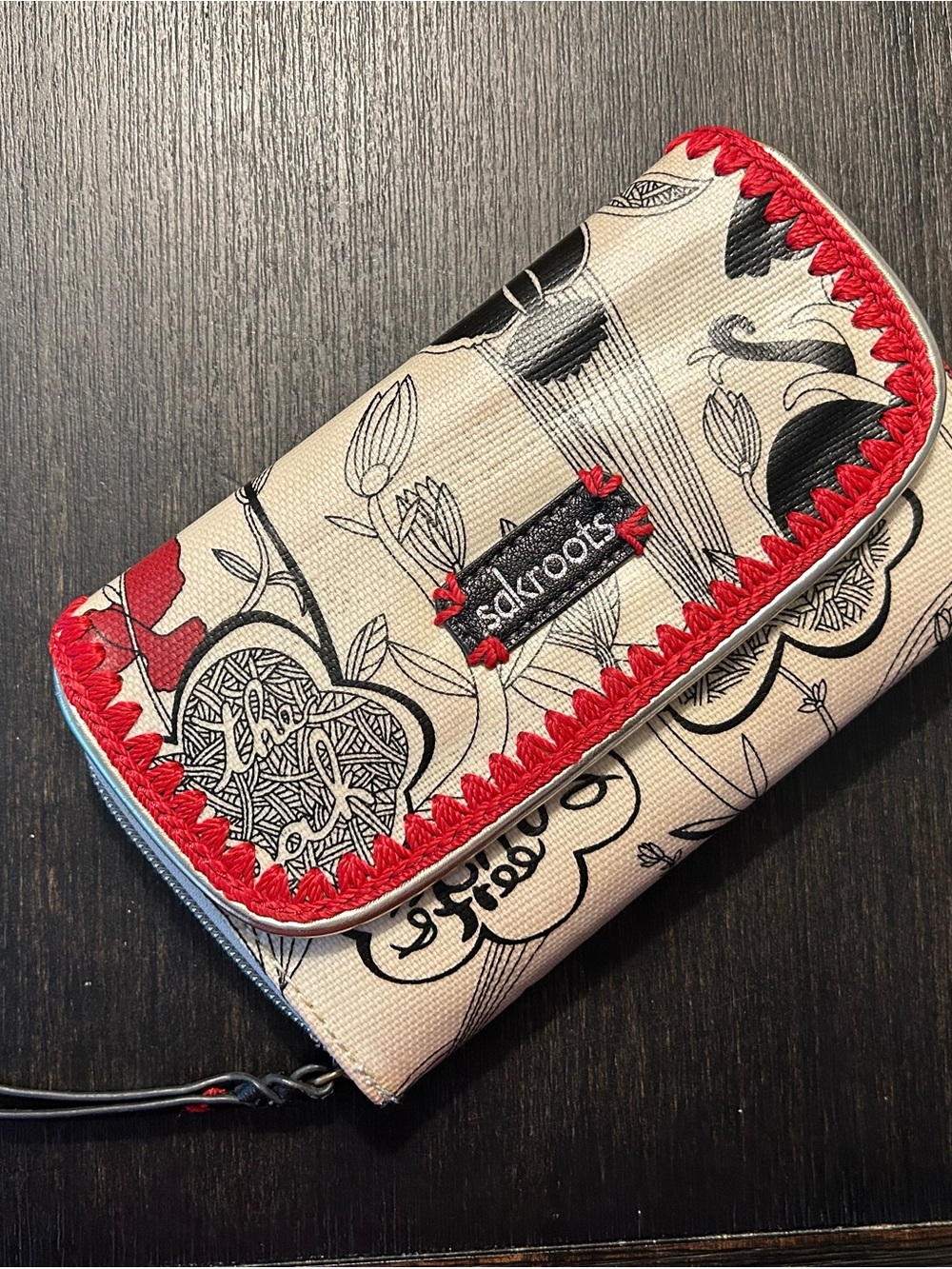 Sakroots Multifunctional Zip Around Wallet Peace red cream black maroon